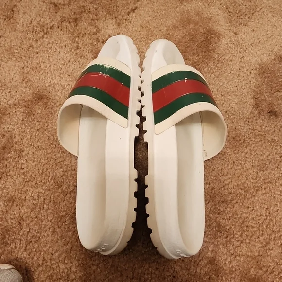 Gucci Men's Slides - Picture 13 of 16